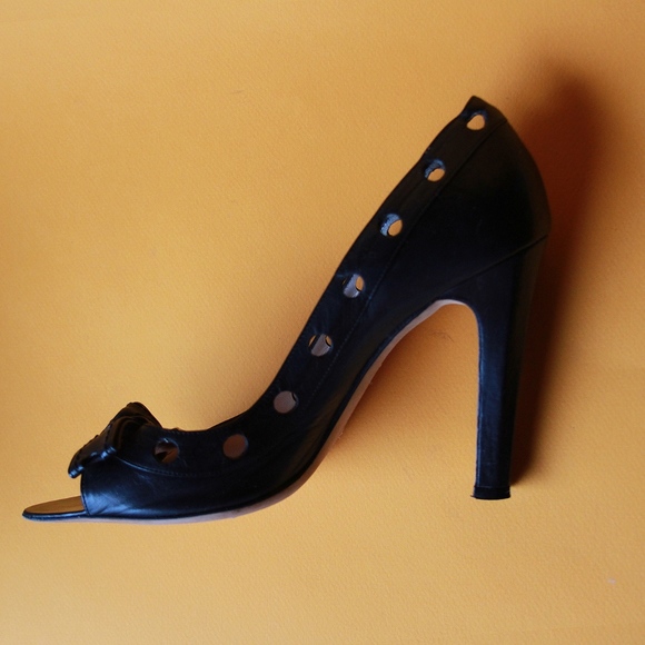 GIVENCHY Peep Toe Stiletto Pumps - Picture 4 of 7